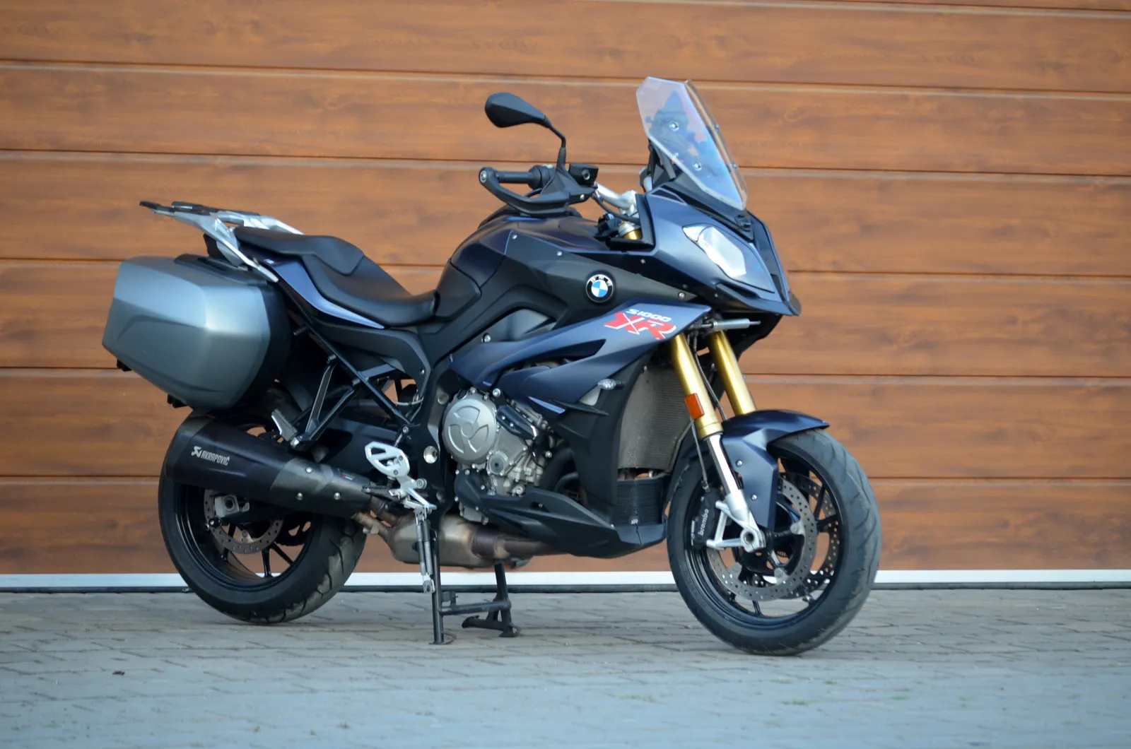 BMW S1000XR