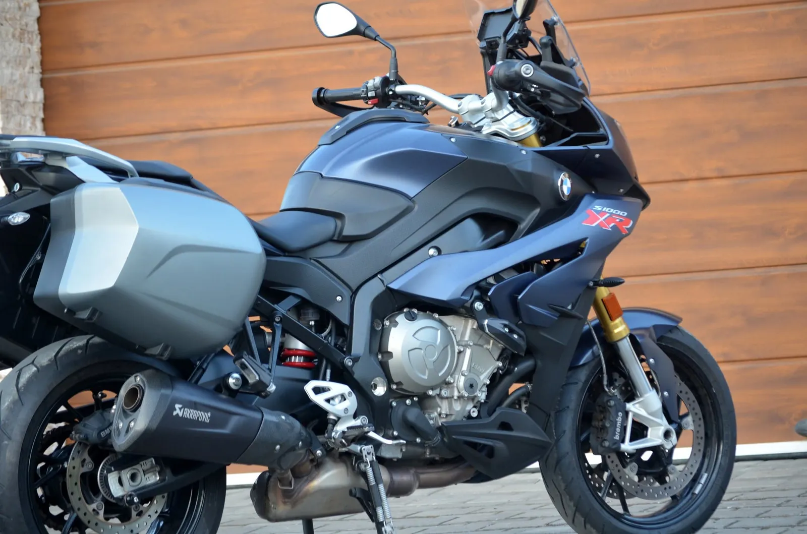 BMW S1000XR