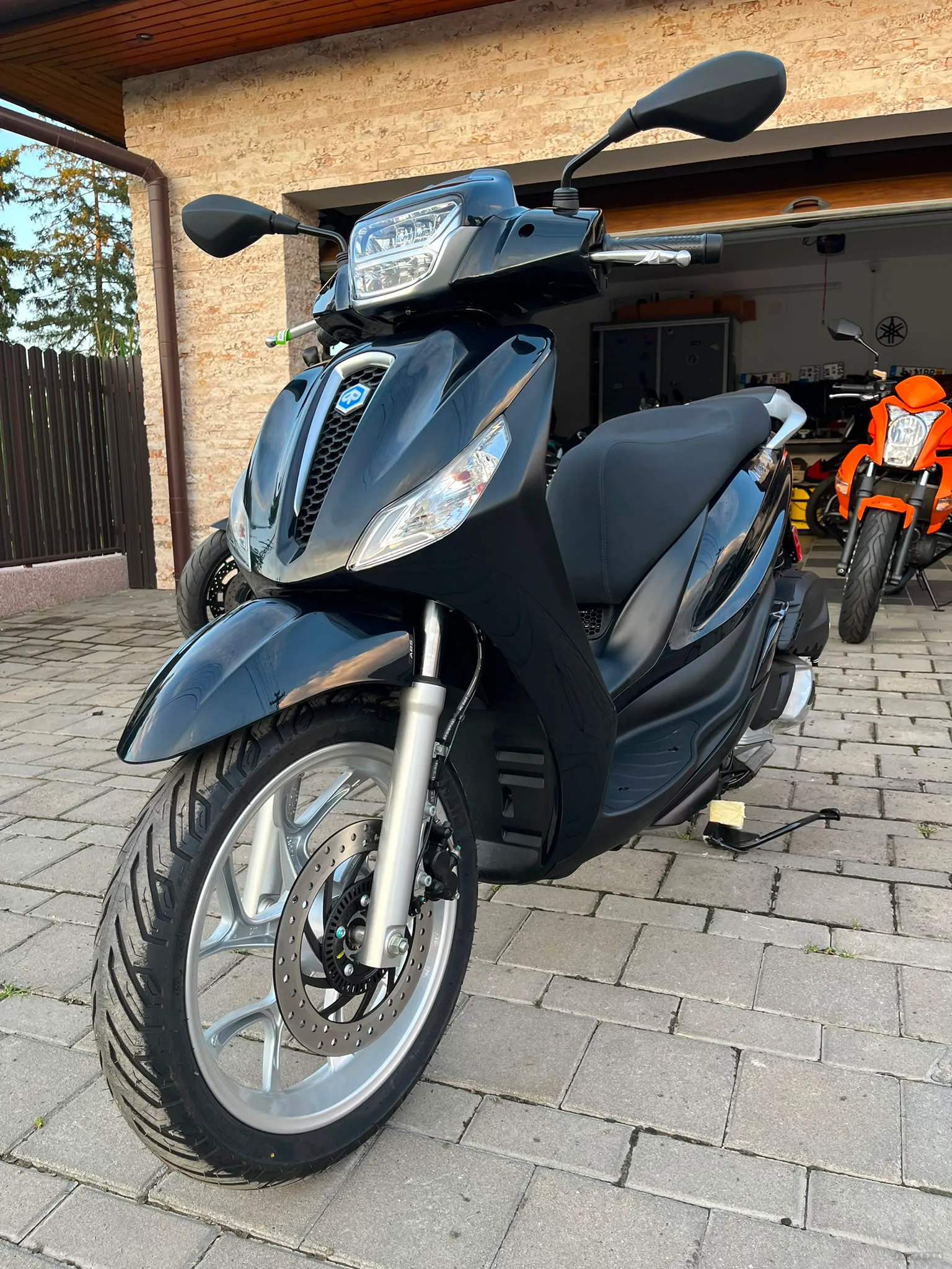 Aprilia Medley 125 ~garanție~
