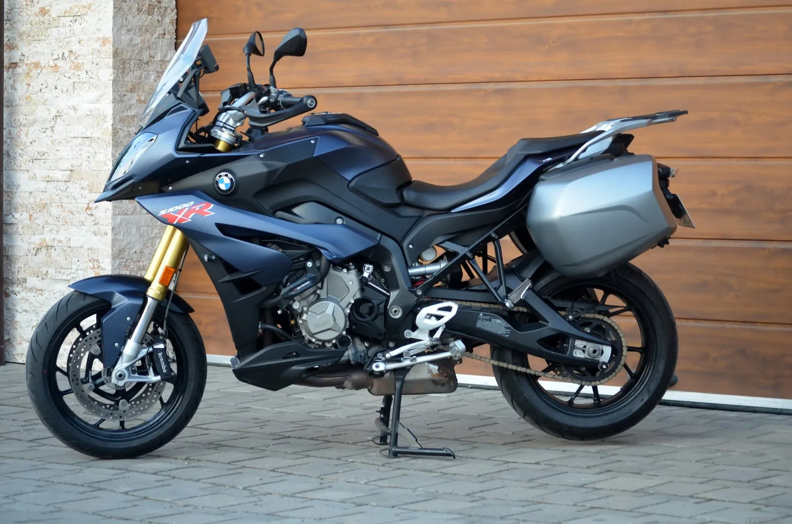 BMW S1000XR